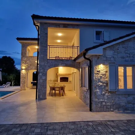 Villa Martina s bazenom,5 soba-2